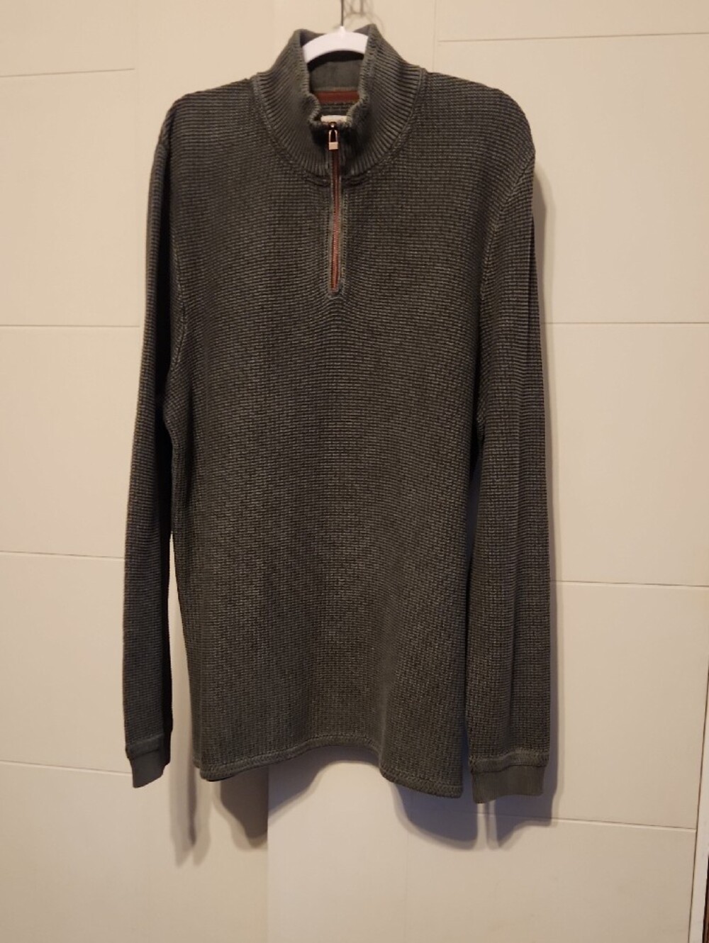 Carbon2Cobalt Men's  Quarter-Zip Knit Sweater, size XL - Picture 8 of 11